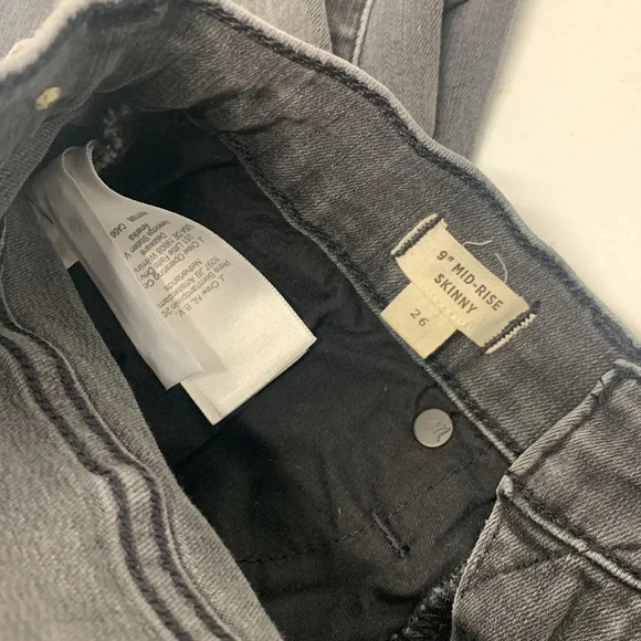 Madewell Jeans Mid Rise Skinny Denim Ripped Distressed Jean 9" Black Sea Size 26 - Picture 12 of 14